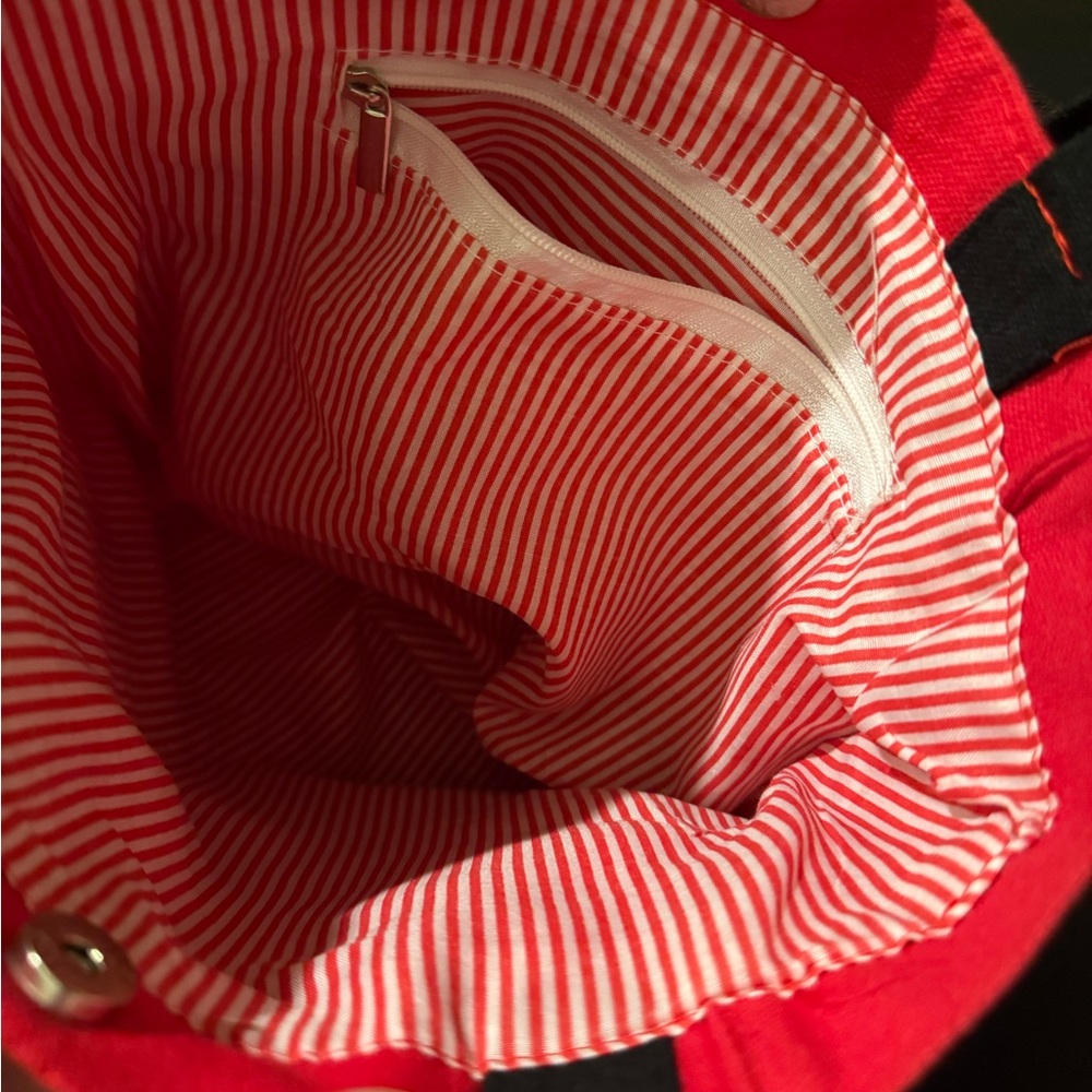 BIG CITY “LONDON” lunch tote NWT. Cotton canvas lined in red and white stripe - Picture 3 of 7